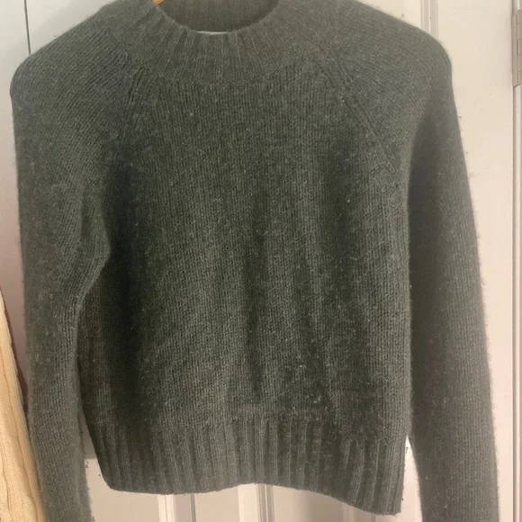 Vince | Sweaters | Vince Cashmere Sweater Worn Once  display picture 1